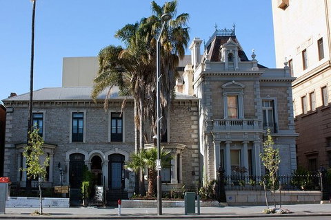 Adelaide Airport Transfers : Airport ADL To Adelaide City In Luxury Car - Lightning Ridge Tourism 4