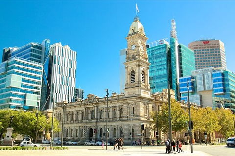 Adelaide Airport Transfers : Adelaide City To Airport ADL In Luxury Car - Lightning Ridge Tourism 7
