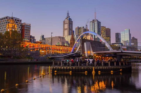 Arrival Private Transfers: Melbourne Airport MEL To Melbourne In Business Car - Lightning Ridge Tourism 6