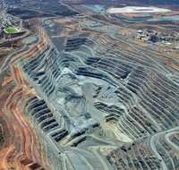 30-Minute Kalgoorlie Big Pit Scenic Flight - Lightning Ridge Tourism