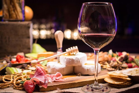 Full-Day Gourmet Wine Tour With Pick Up And Lunch - Lightning Ridge Tourism 0