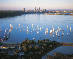 Swan River - Lightning Ridge Tourism 0