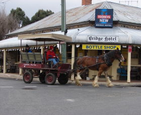  Lightning Ridge Tourism