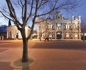 Albury Art Gallery - Lightning Ridge Tourism 0