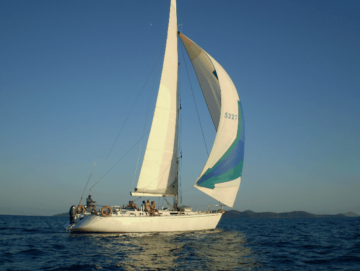 ISail Whitsundays - Lightning Ridge Tourism