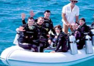 Poseidon Outer Reef Cruises - Lightning Ridge Tourism 3