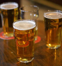 Aces Bar And Bistro - Lightning Ridge Tourism 3