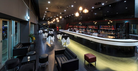 Watermark Docklands - Lightning Ridge Tourism 3