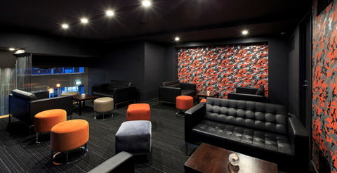 Watermark Docklands - Lightning Ridge Tourism 4