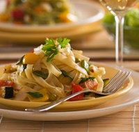 Piazza Italia - Lightning Ridge Tourism