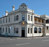 Alexander Hotel - Lightning Ridge Tourism