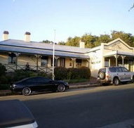 Earl of Spencer Historic Inn - Lightning Ridge Tourism