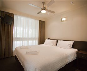 Rich River Golf Club Resort - Lightning Ridge Tourism 3
