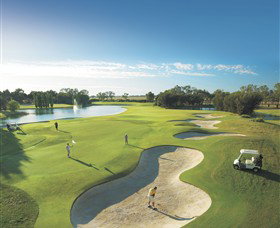 Murray Downs Golf & Country Club - Lightning Ridge Tourism 0