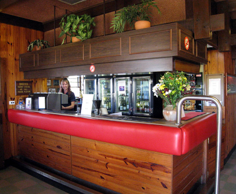 Mapleton Tavern - Lightning Ridge Tourism 1