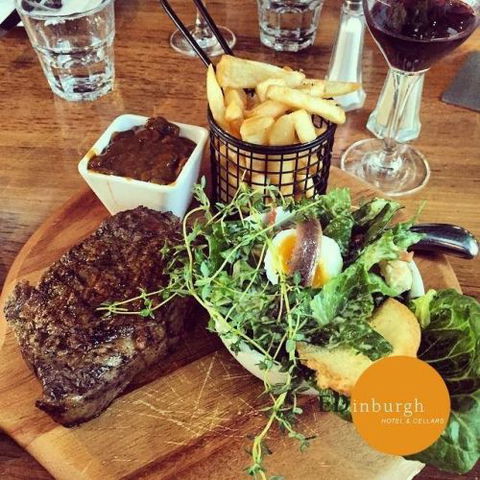 Edinburgh Hotel & Cellars - Lightning Ridge Tourism 1