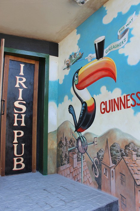 PJ Gallagher's Irish Pub Enfield - Lightning Ridge Tourism 3