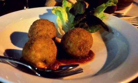 Via Napoli Pizzeria - Lightning Ridge Tourism 0
