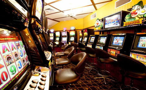 The Gem Hotel - Lightning Ridge Tourism 3