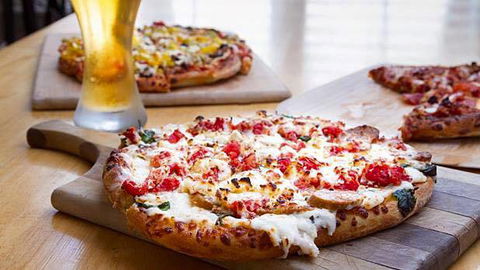 Alfresco Pizzeria & Wine Bar - Lightning Ridge Tourism 1