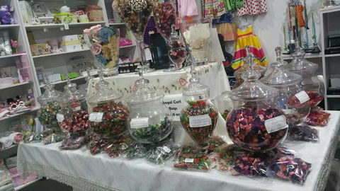 Homewares From Everywhere - Lightning Ridge Tourism 2