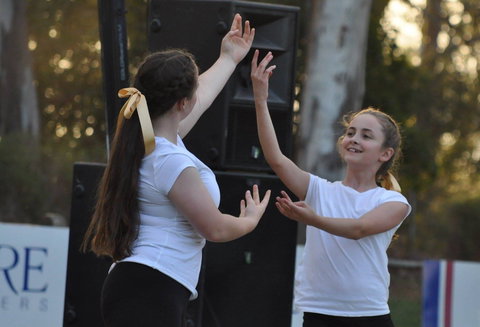 Carols In The Park: Corowa - Lightning Ridge Tourism 1