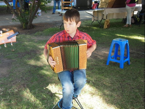 Deni Fest - Lightning Ridge Tourism 1
