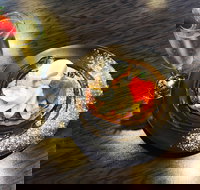 Port Lincoln long Lunch - Lightning Ridge Tourism