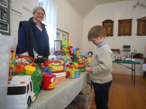 Yarck Country Market - Lightning Ridge Tourism 0