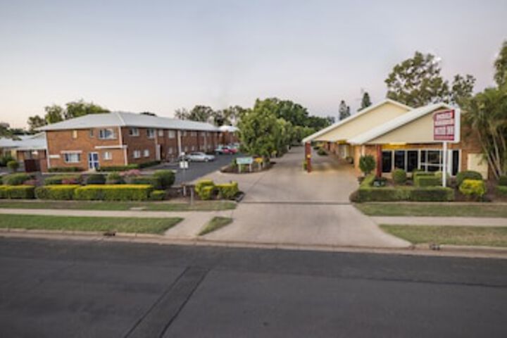  Lightning Ridge Tourism