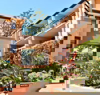 Mermaid Beach Park View Resort - Lightning Ridge Tourism