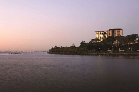 Oaks Redcliffe Mon Komo Suites - Lightning Ridge Tourism 6