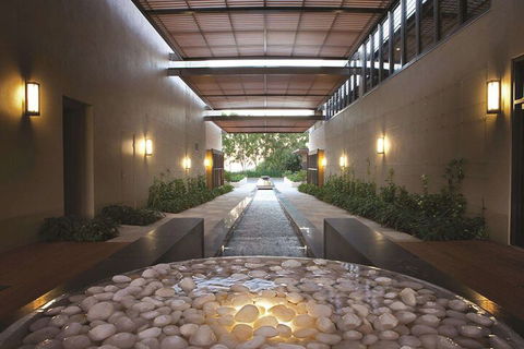 Oaks Redcliffe Mon Komo Suites - Lightning Ridge Tourism 7