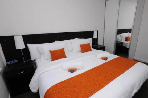 Southern Blue Apartments - Lightning Ridge Tourism 7