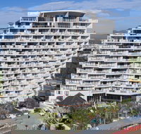 Broadbeach Savannah Hotel  Resort - Lightning Ridge Tourism