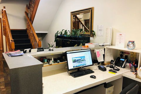 Campbelltown Colonial Motor Inn - Lightning Ridge Tourism 6