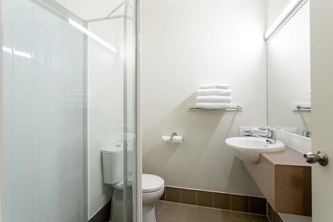 Redcliffe Motor Inn - Lightning Ridge Tourism 6