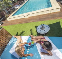 The Cavenagh - Lightning Ridge Tourism