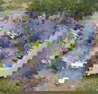 Fox and Hounds Inn - Lightning Ridge Tourism