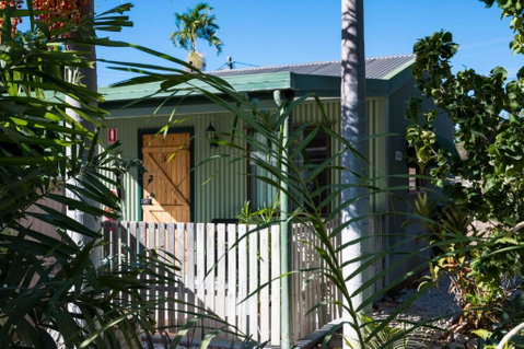 Chillagoe Cabins & Tours - Lightning Ridge Tourism 1
