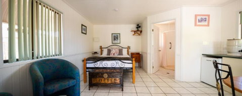 Chillagoe Cabins & Tours - Lightning Ridge Tourism 2