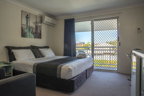 Chermside Court Motel - Lightning Ridge Tourism 7