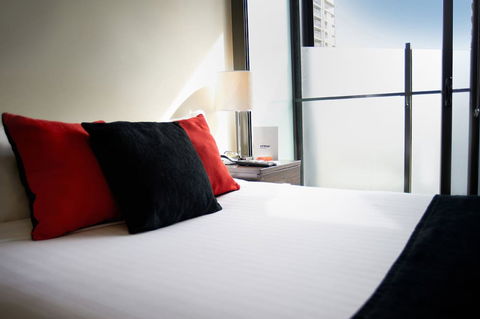 City Edge On Elizabeth - Lightning Ridge Tourism 4