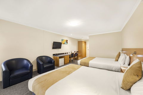 Ciloms Airport Lodge - Lightning Ridge Tourism 4