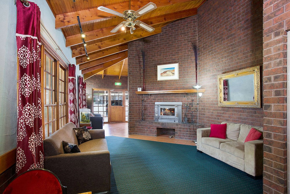  Lightning Ridge Tourism