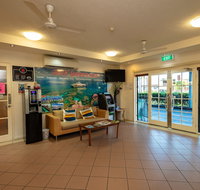 Cairns Queens Court - Lightning Ridge Tourism