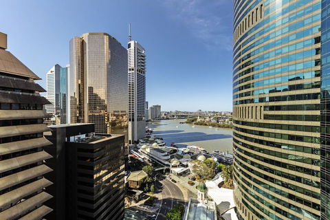 Oaks Brisbane On Felix Suites - Lightning Ridge Tourism 6