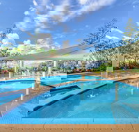 Oceana on Broadbeach - Lightning Ridge Tourism