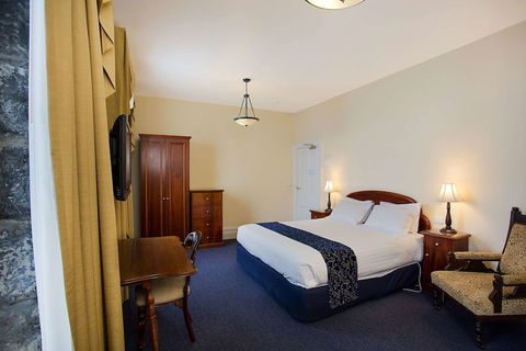Quality Hotel Bentinck - Lightning Ridge Tourism 5