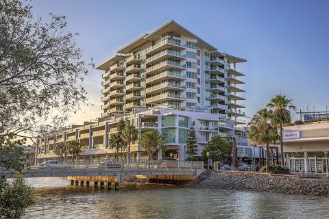 M1 Resort Maroochydore - Lightning Ridge Tourism 2